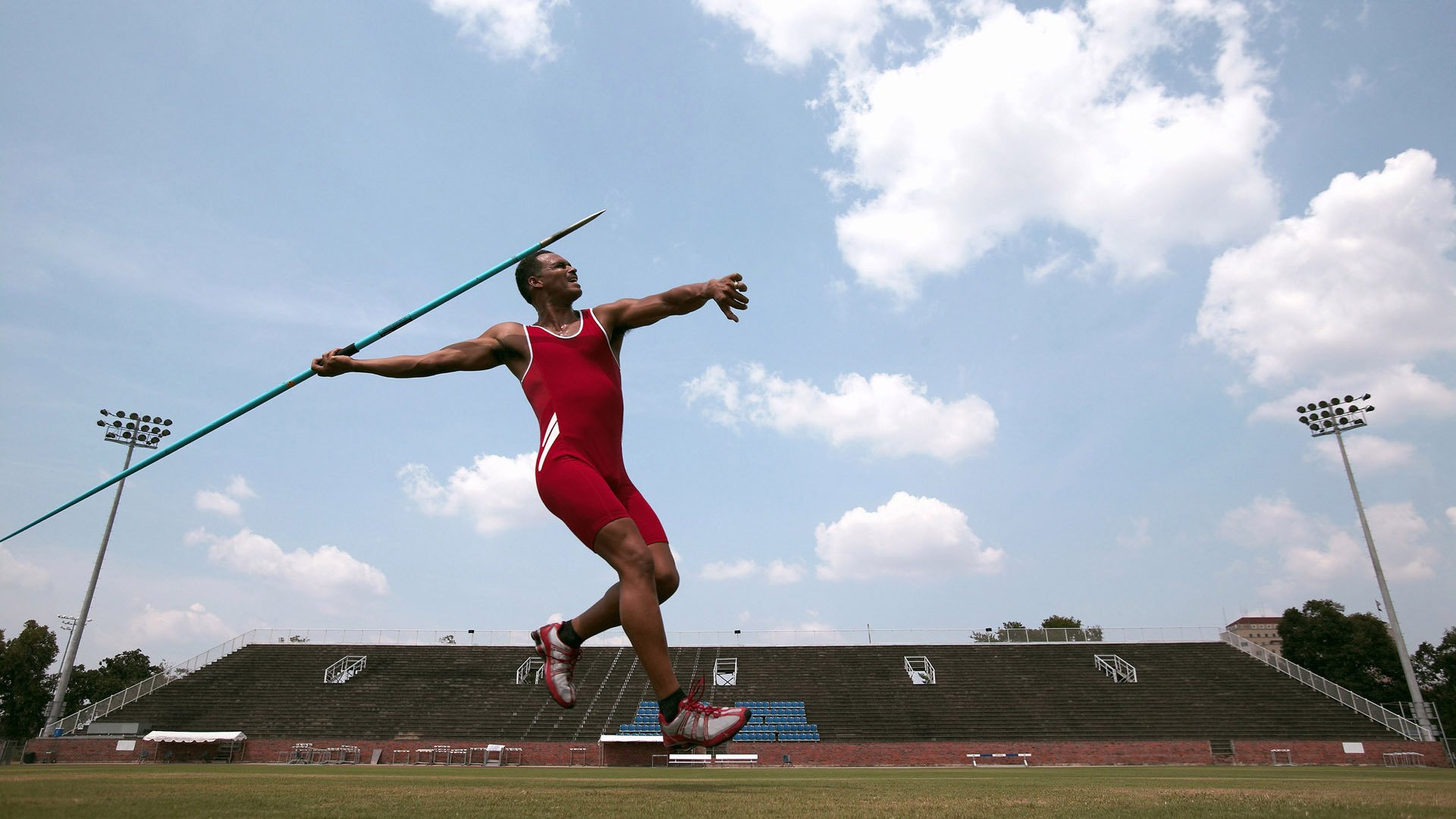 _魔术队拼劲十足，逆转对手_，魔术队全名叫什么